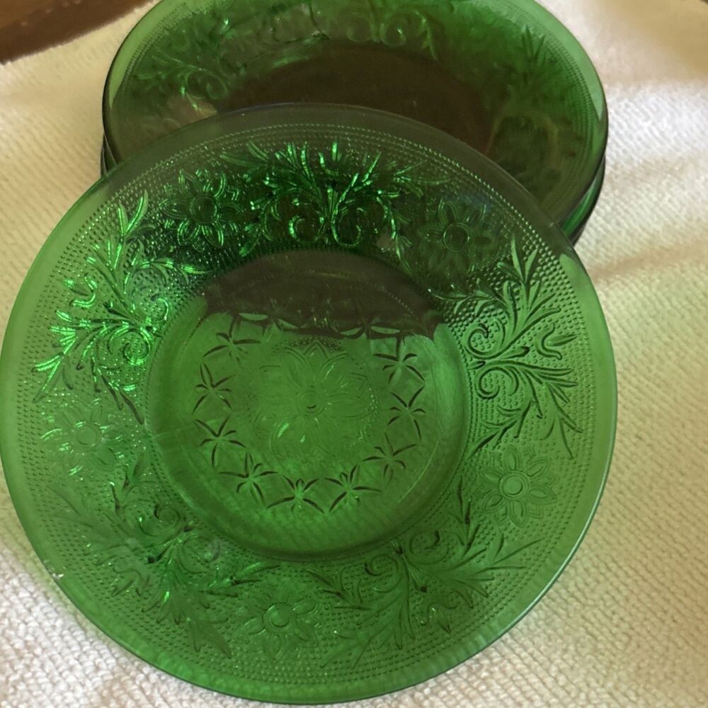 Green Pressed Glass Floral Plates Set of 4 Round Decorative